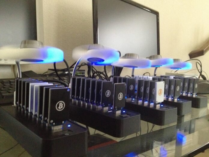 ‘Bitcoin Rush’: Small-Time Solo Miners Strike Gold With Full BTC Blocks ‘Bitcoin Rush’: Small-Time Solo Miners Strike Gold With Full BTC Blocks