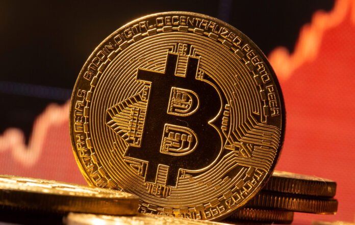 Bloomberg Strategist: This Is The Defining Moment To Buy Bitcoin Bloomberg Strategist: This Is The Defining Moment To Buy Bitcoin