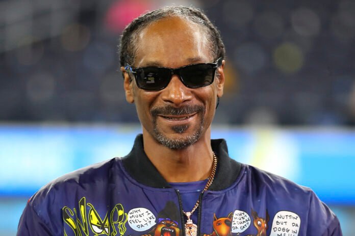 For a Cool ,000, You Can Own One Snoop Dogg Song on the Blockchain For a Cool ,000, You Can Own One Snoop Dogg Song on the Blockchain